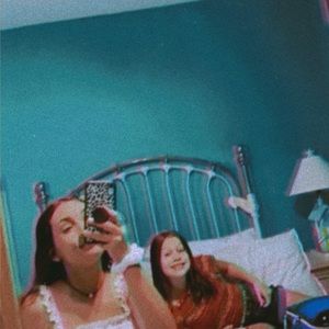 Meet your Posher, Amina